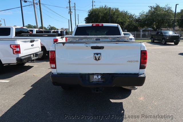 2022 Ram 1500 Classic Ram 1500 4WD Crew Cab SWB Classic Tradesman - 23083570 - 3