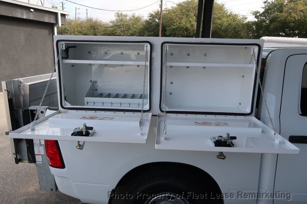 2022 Ram 1500 Classic Ram 1500 4WD Crew Cab ToolBoxes Liftgate - 22993054 - 22