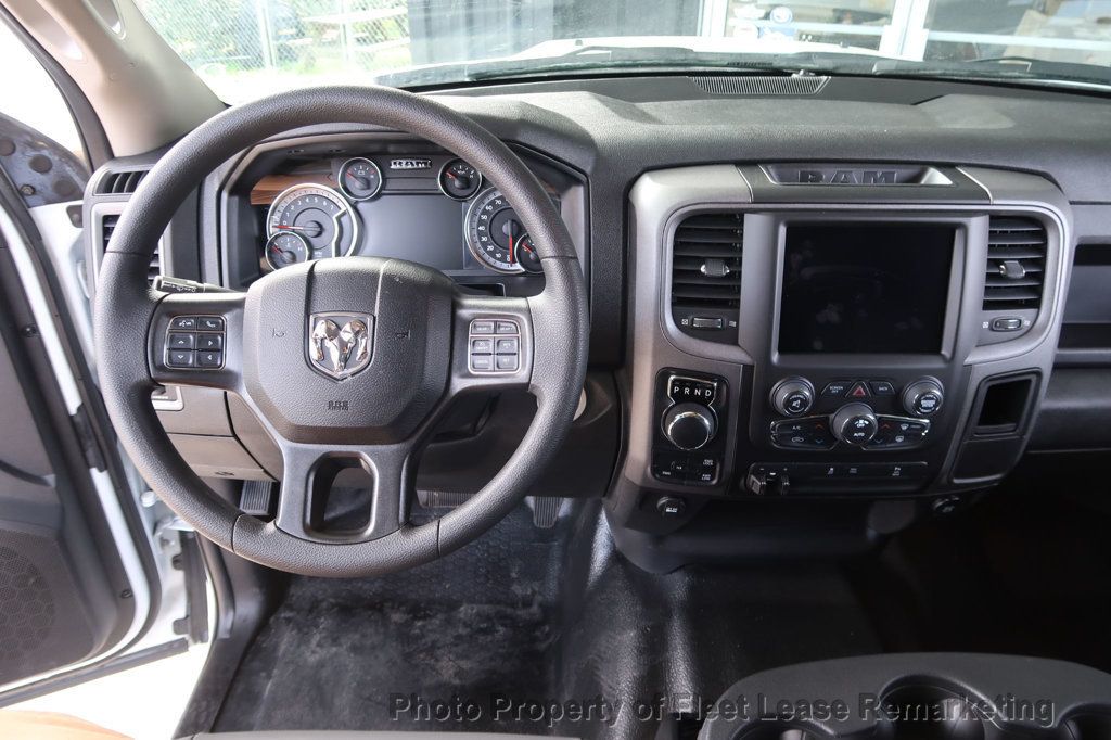 2022 Ram 1500 Classic Ram 1500 4WD Crew Cab ToolBoxes Liftgate - 22993054 - 29