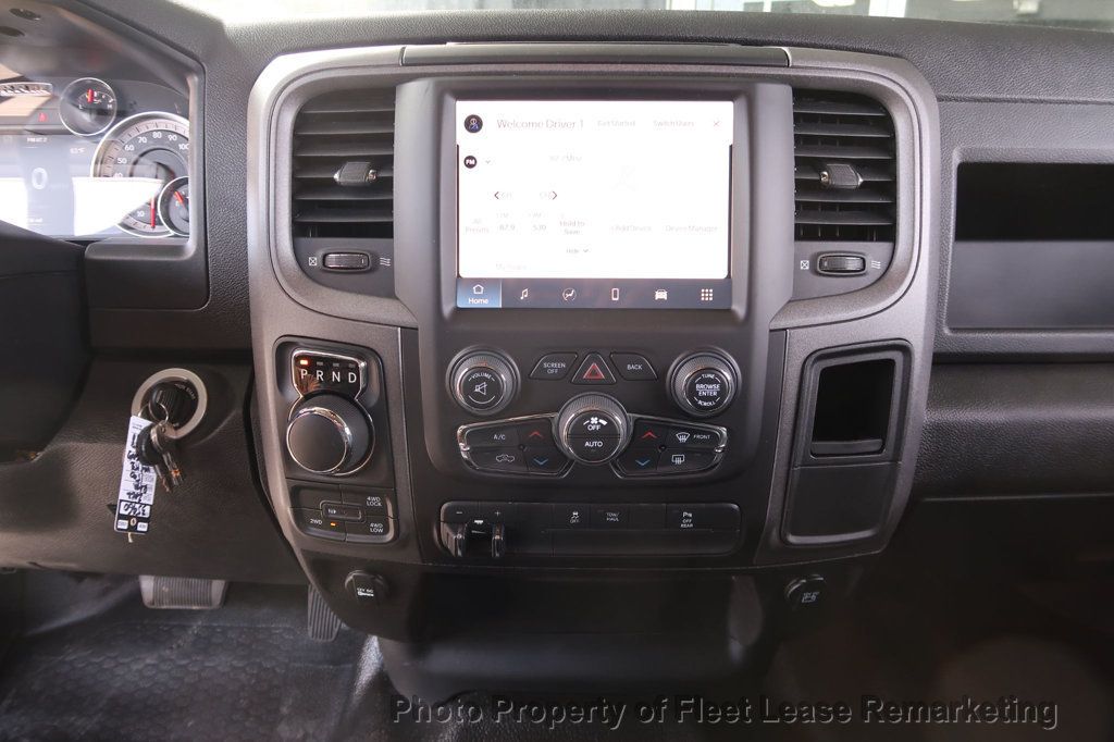 2022 Ram 1500 Classic Ram 1500 4WD Crew Cab ToolBoxes Liftgate - 22993054 - 31