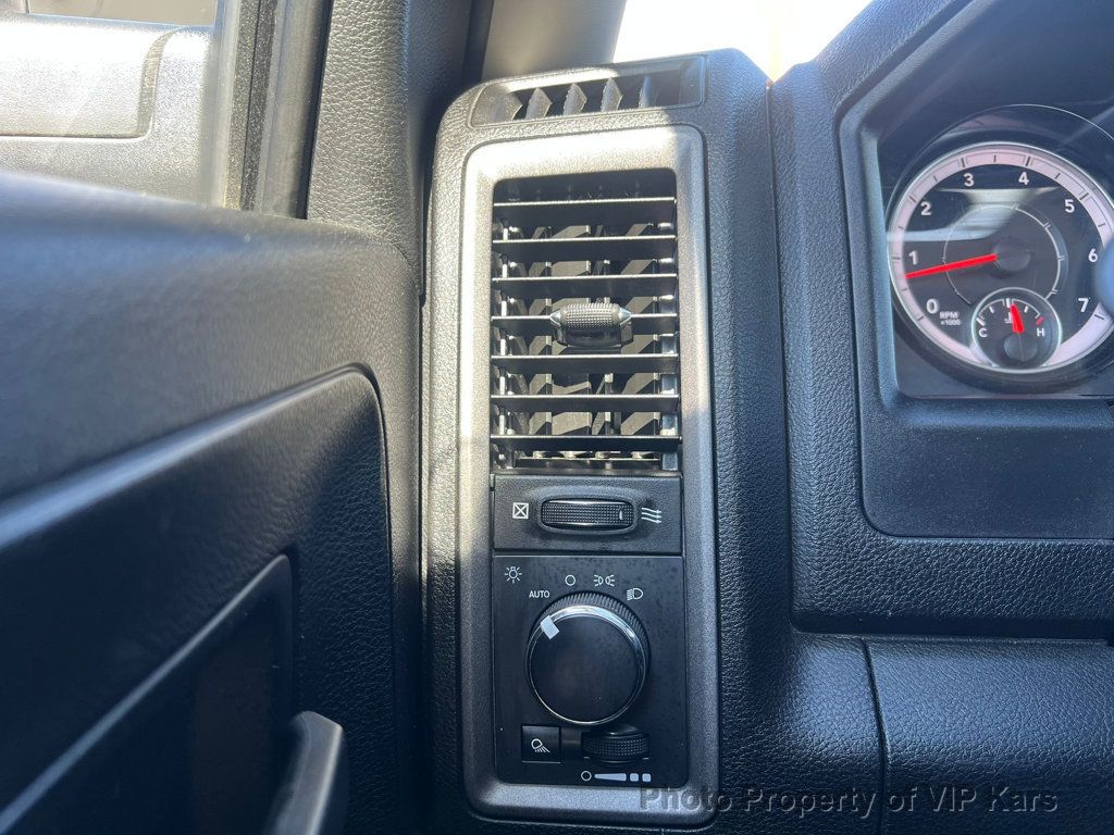 2022 Ram 1500 Classic Tradesman 4x2 Crew Cab 5'7" Box - 22935848 - 10