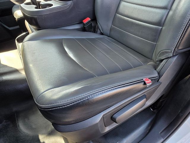 2022 Ram 1500 Classic Tradesman 4x2 Crew Cab 5'7" Box - 22943630 - 17