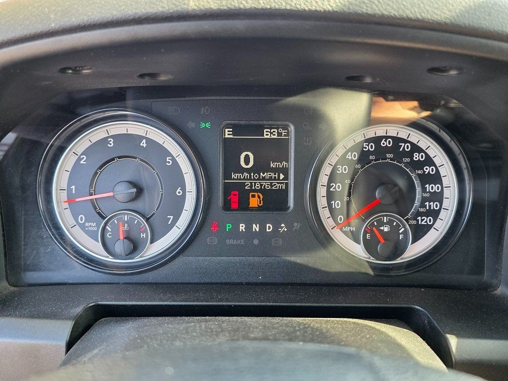 2022 Ram 1500 Classic Tradesman 4x2 Crew Cab 5'7" Box - 22943630 - 25