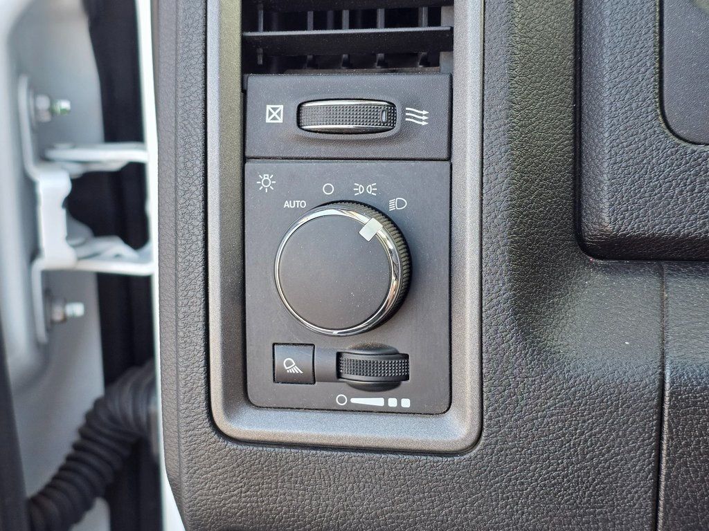 2022 Ram 1500 Classic Tradesman 4x2 Crew Cab 5'7" Box - 22943630 - 37