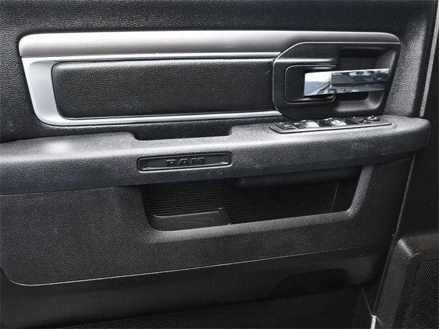 2022 Ram 1500 Classic Warlock 4x4 Crew Cab 5'7" Box - 22961213 - 10