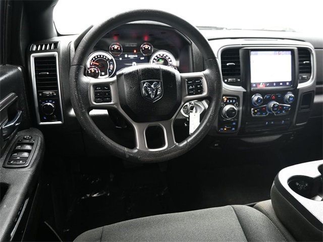 2022 Ram 1500 Classic Warlock 4x4 Crew Cab 5'7" Box - 22961213 - 16