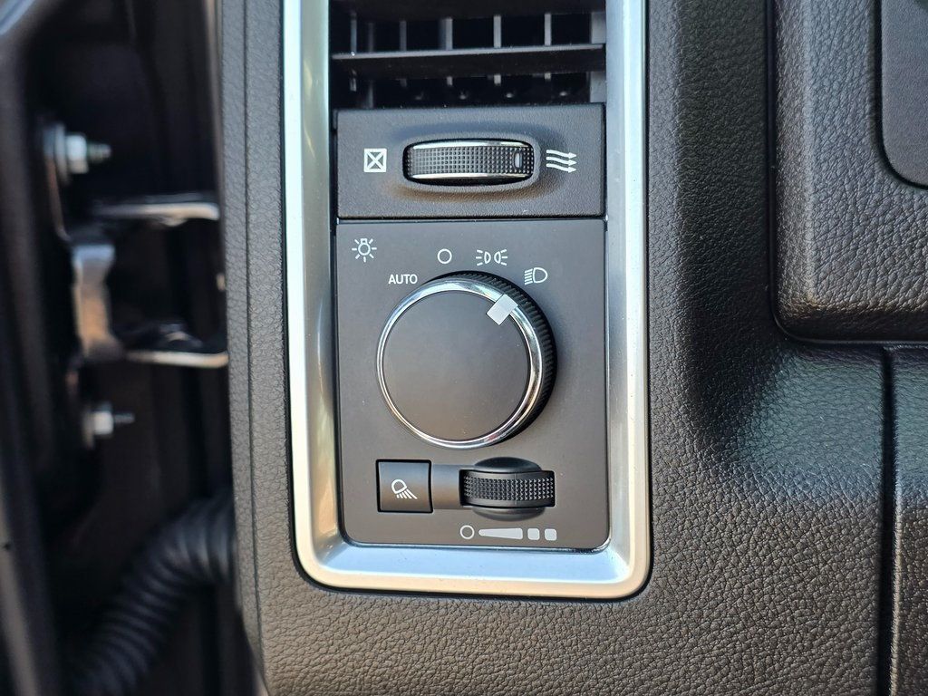 2022 Ram 1500 Classic Warlock 4x4 Quad Cab 6'4" Box - 22914139 - 40