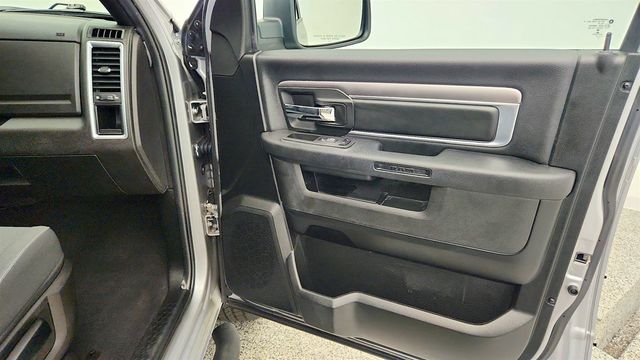 2022 Ram 1500 Classic Warlock 4x4 Quad Cab 6'4'' Box w/ 5.7L V8 HEMI Engine - 23041946 - 22