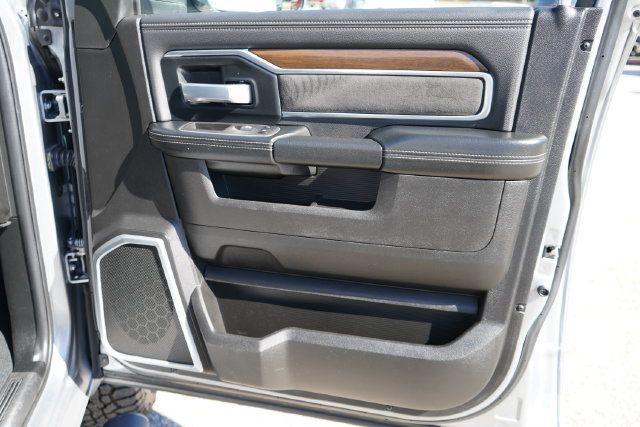 2022 Ram 2500 Laramie - 23077255 - 38