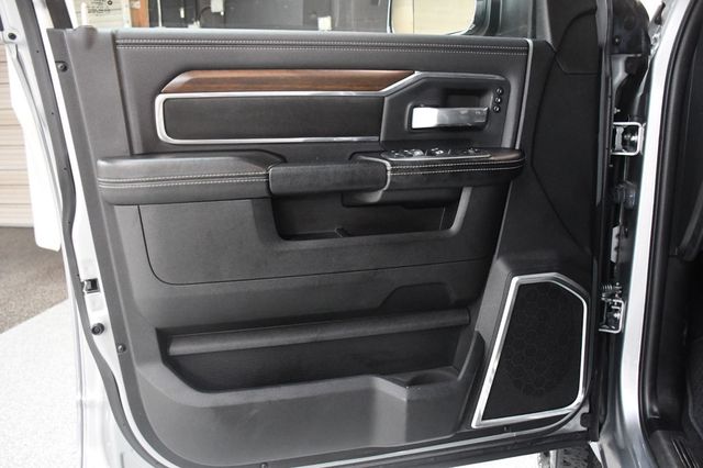 2022 Ram 2500 Laramie 4x4 Crew Cab 6'4" Box - 23073888 - 22