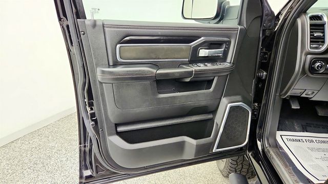 2022 Ram 2500 Laramie 4x4 Crew Cab 6'4'' Box Night Edition w/ Level A Pkg - 23082208 - 9