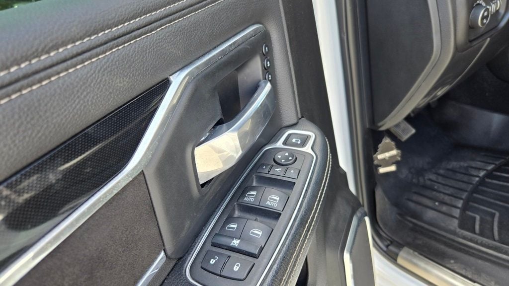 2022 Ram 2500 Laramie photo 15