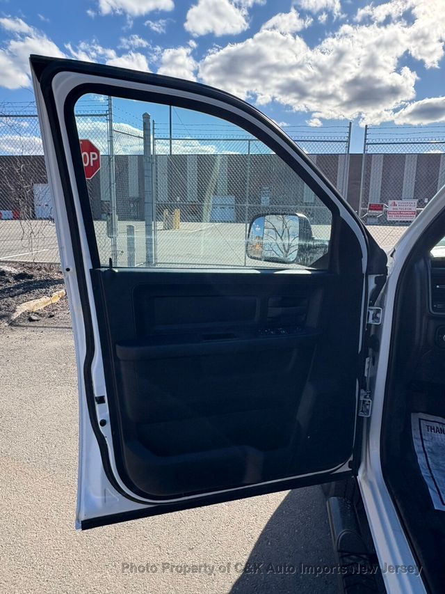 2022 Ram 2500 Tradesman 4x4 Crew Cab 6'4" Box - 22999141 - 14