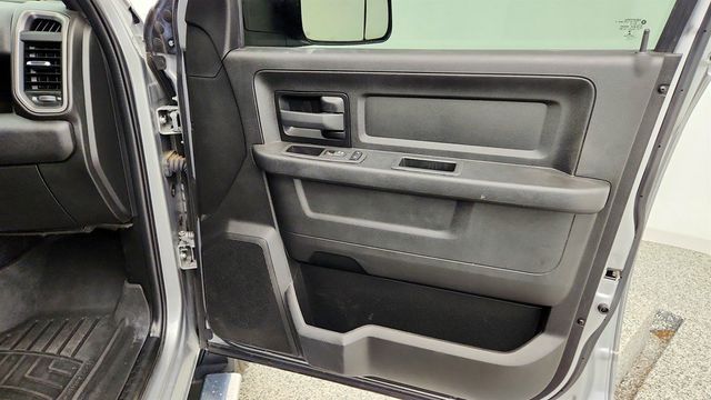2022 Ram 2500 Tradesman 4x4 Crew Cab 6'4' Box w/ Uconnect 5, Chrome Appear Pkg - 23041129 - 26
