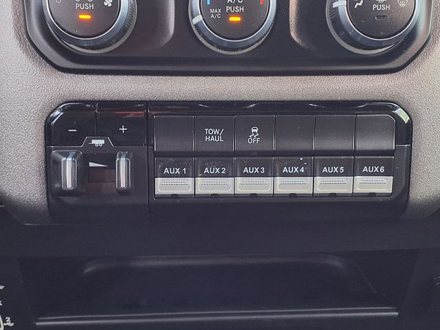 2022 Ram 2500 Tradesman 4x4 Crew Cab 8' Box - 23079960 - 23
