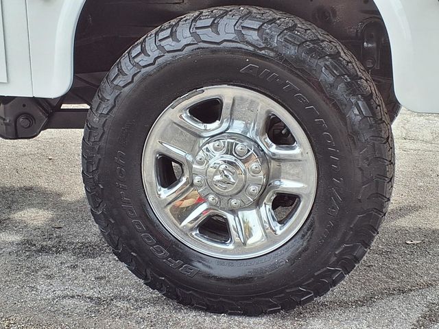 2022 Ram 2500 Tradesman 4x4 Crew Cab 8' Box - 23091985 - 35