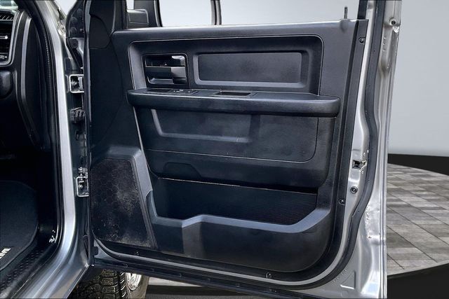 2022 Ram 2500 Tradesman 4x4 Crew Cab 8' Box - 23023556 - 16