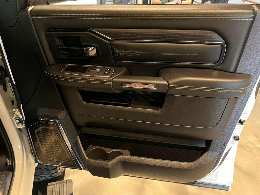 2022 Ram 3500 3500/Limited/4x4/HighOutput/MoonRoof/Level1Group/NightPkg/NAV - 23020895 - 27