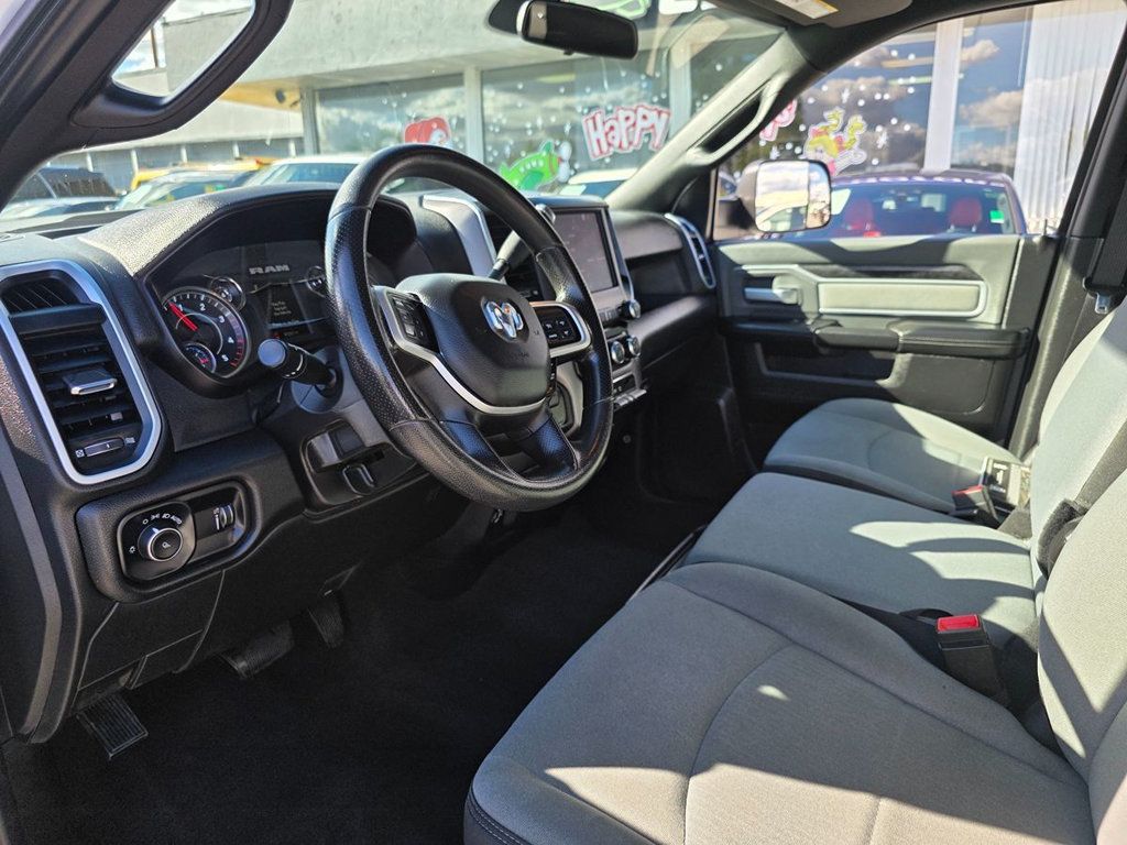 2022 Ram 3500 Big Horn 4x4 Crew Cab 8' Box - 22946647 - 10