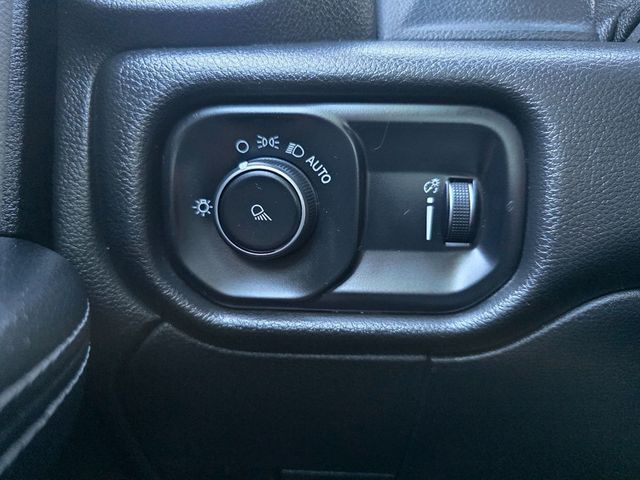 2022 Ram 3500 Big Horn 4x4 Crew Cab 8' Box - 22946647 - 16