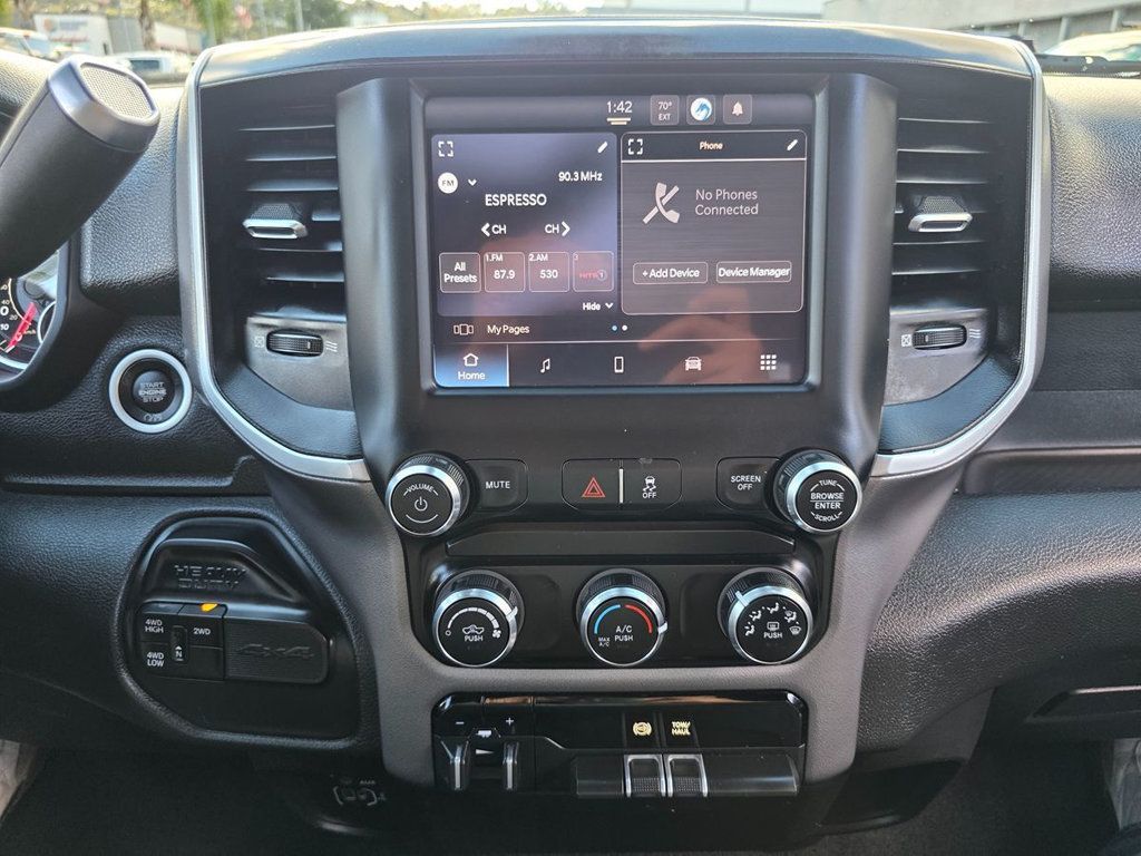 2022 Ram 3500 Big Horn 4x4 Crew Cab 8' Box - 22946647 - 19