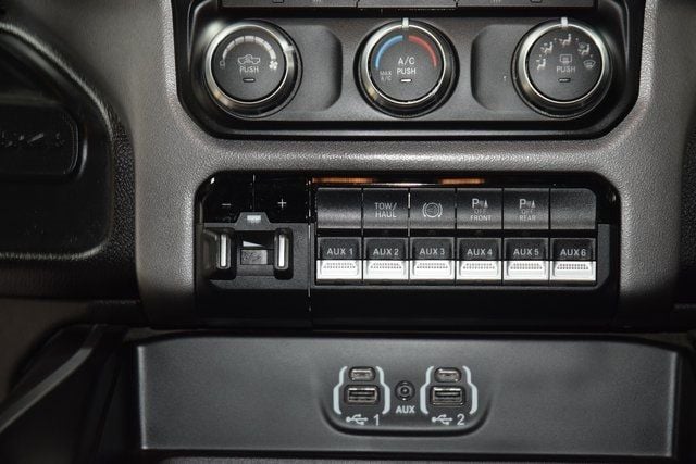 2022 Ram 3500 Big Horn Night Edition - 22904240 - 31