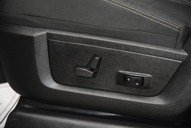 2022 Ram 3500 Big Horn Night Edition - 22904240 - 39