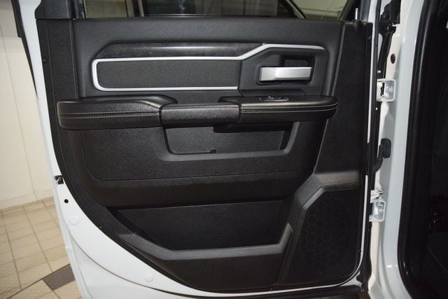 2022 Ram 3500 Big Horn Night Edition - 22904240 - 41