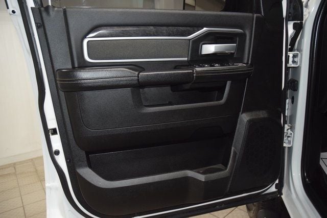 2022 Ram 3500 Big Horn Night Edition - 22904240 - 43
