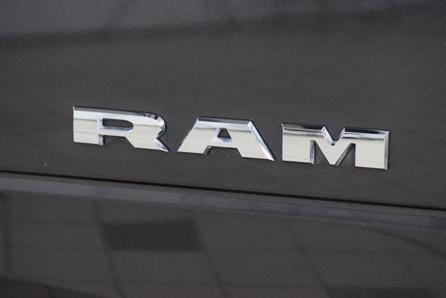 2022 Ram 3500 Laramie 4x4 Crew Cab 8' Box - 22888257 - 18