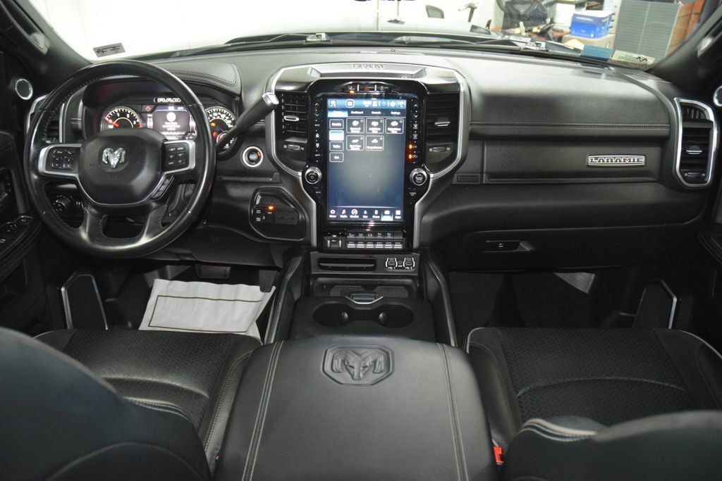 2022 Ram 3500 Laramie 4x4 Crew Cab 8' Box - 23024952 - 33