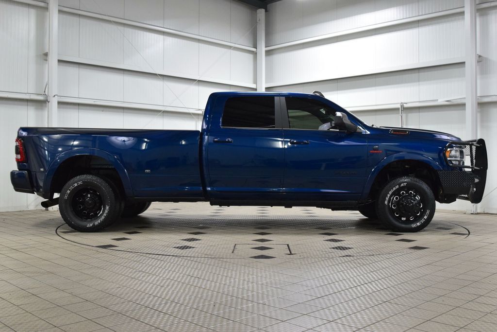 2022 Ram 3500 Laramie 4x4 Crew Cab 8' Box - 23024952 - 8