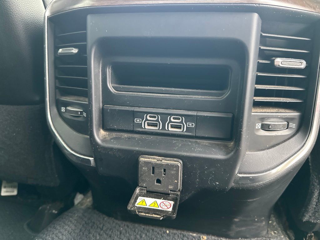 2022 Ram 3500 Laramie Level A DRW - 23058795 - 31