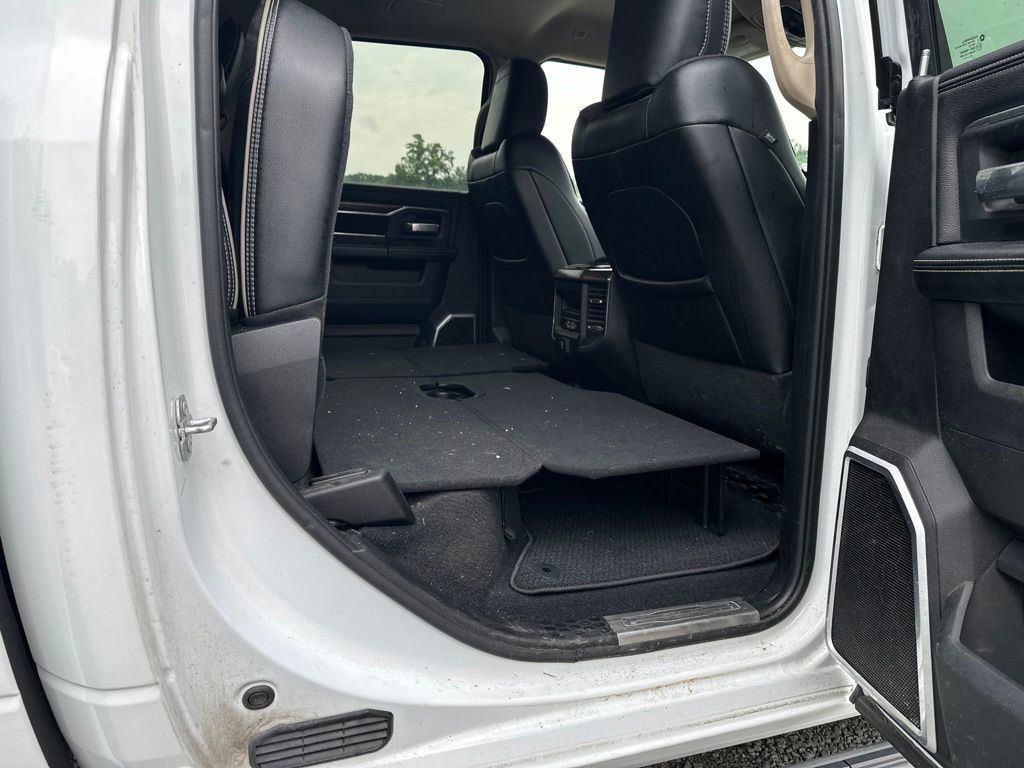 2022 Ram 3500 Laramie Level A DRW - 23058795 - 32