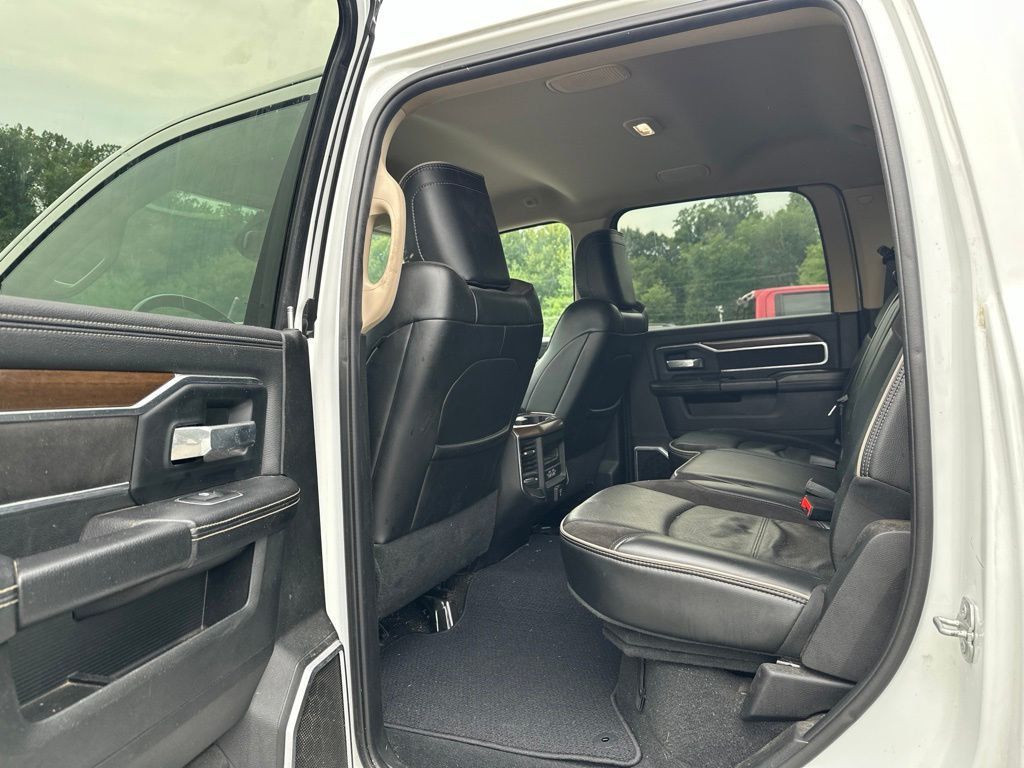 2022 Ram 3500 Laramie Level A DRW - 23058795 - 33