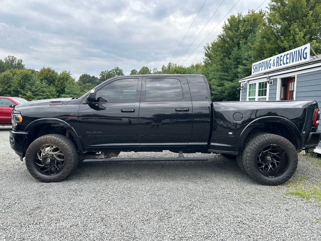 2022 Ram 3500 Limited 4x4 Mega Cab 6'4" Box - 23070080 - 9