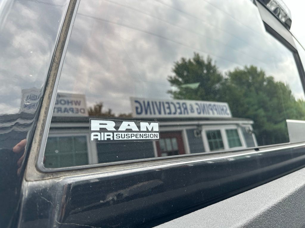 2022 Ram 3500 Limited 4x4 Mega Cab 6'4" Box - 23070080 - 12