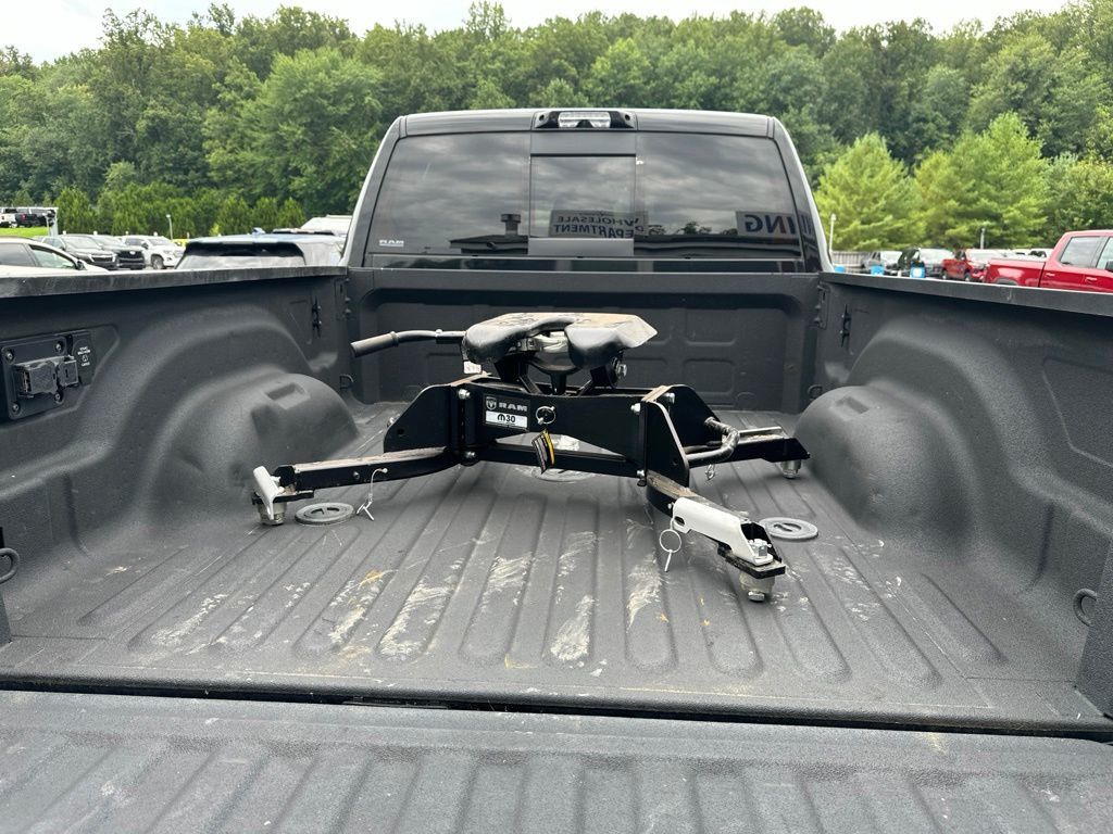 2022 Ram 3500 Limited 4x4 Mega Cab 6'4" Box - 23070080 - 15