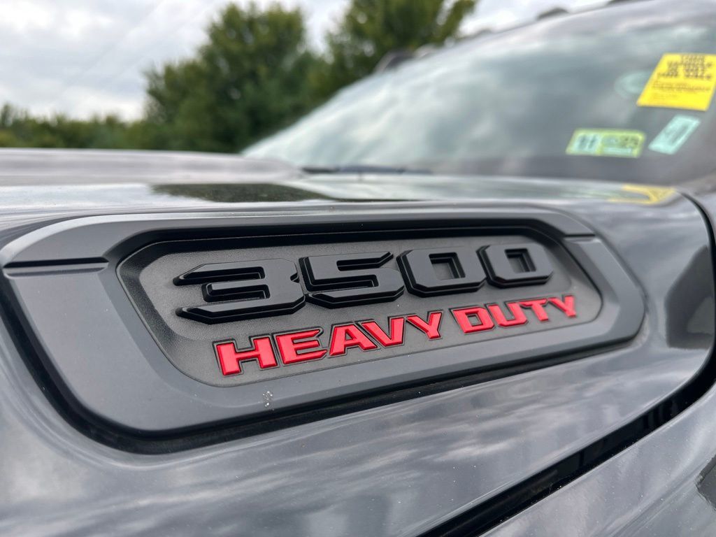 2022 Ram 3500 Limited 4x4 Mega Cab 6'4" Box - 23070080 - 4