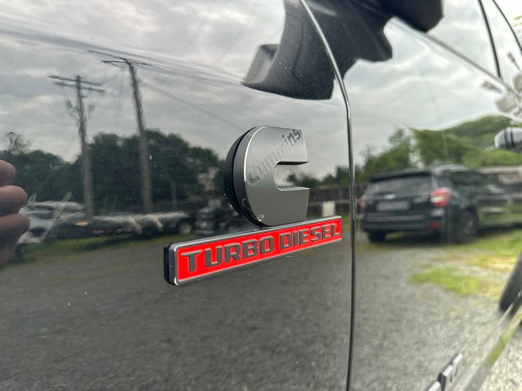 2022 Ram 3500 Limited 4x4 Mega Cab 6'4" Box - 23070080 - 5