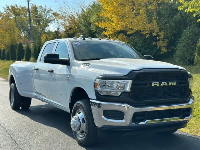 2022 Ram 3500 Tradesman 4x4 Crew Cab 8' Box - 22933675 - 11