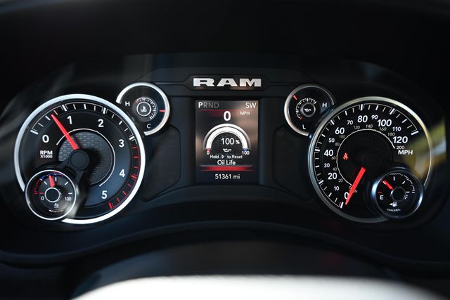 2022 Ram 3500 Tradesman 4x4 Crew Cab 8' Box with Uconnect 5 8.4'' Touchscreen - 22936597 - 13