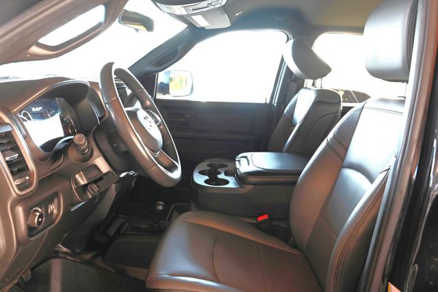 2022 Ram 3500 Tradesman 4x4 Crew Cab 8' Box with Uconnect 5 8.4'' Touchscreen - 22936597 - 18