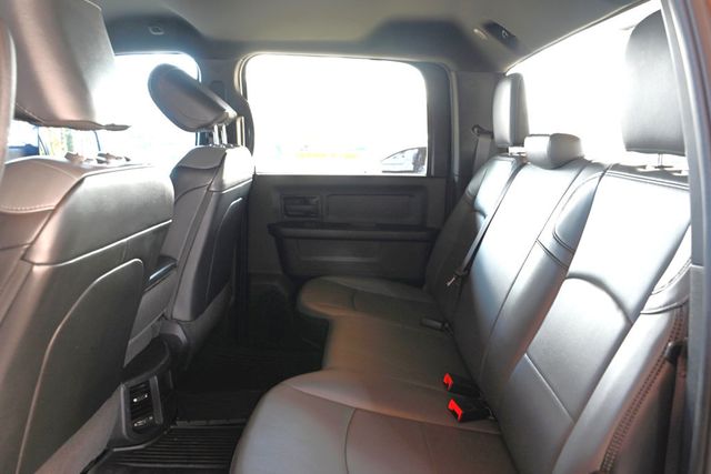 2022 Ram 3500 Tradesman 4x4 Crew Cab 8' Box with Uconnect 5 8.4'' Touchscreen - 22936597 - 19