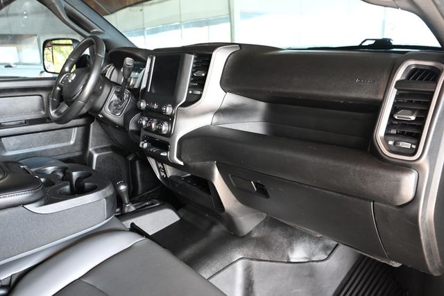 2022 Ram 3500 Tradesman 4x4 Crew Cab 8' Box with Uconnect 5 8.4'' Touchscreen - 22936597 - 23