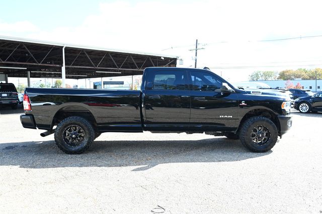 2022 Ram 3500 Tradesman 4x4 Crew Cab 8' Box with Uconnect 5 8.4'' Touchscreen - 22936597 - 5