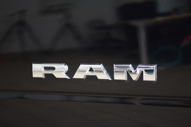 2022 Ram 3500 Chassis Cab 3500 REG CAB 4X4 * CUMMINS * 11' FLATBED * LOCAL TRADE - 23041649 - 10