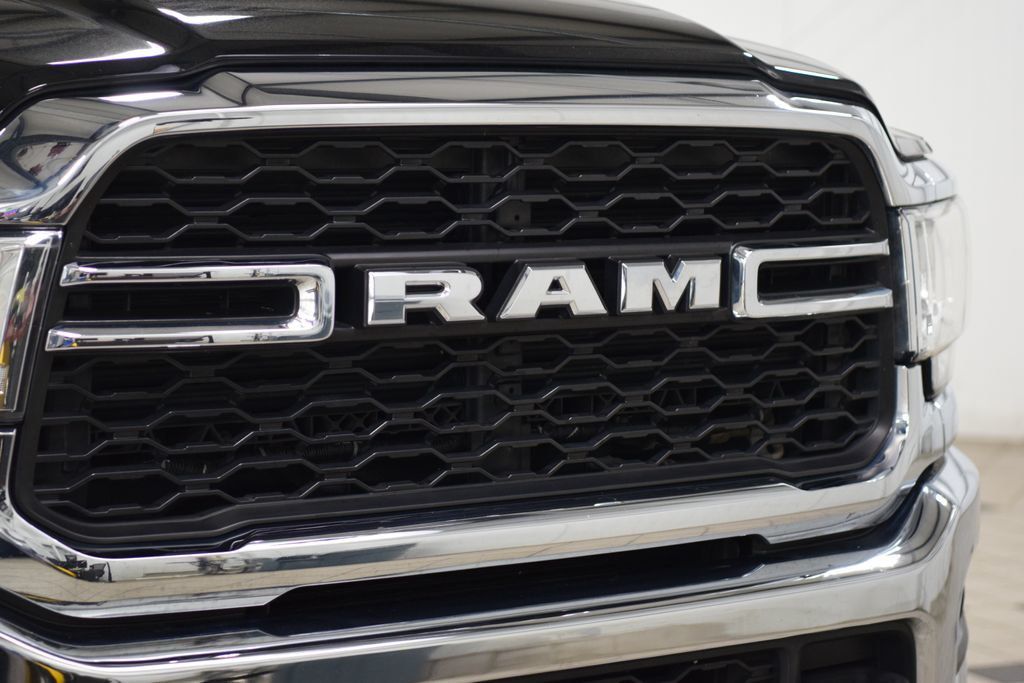 2022 Ram 3500 Chassis Cab 3500 REG CAB 4X4 * CUMMINS * 11' FLATBED * LOCAL TRADE - 23041649 - 4