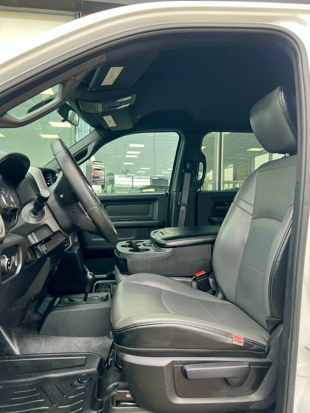 2022 Ram 3500 Chassis Cab Tradesman 4WD Crew Cab 60" CA 172.4" WB - 22980562 - 13