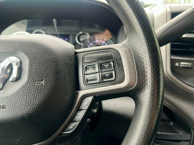 2022 Ram 3500 Chassis Cab Tradesman 4WD Crew Cab 60" CA 172.4" WB - 22980562 - 17